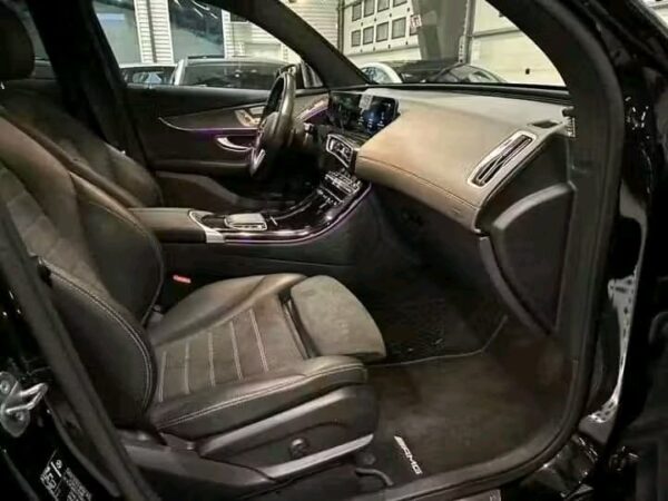 Mercedes-Benz EQC - Image 11