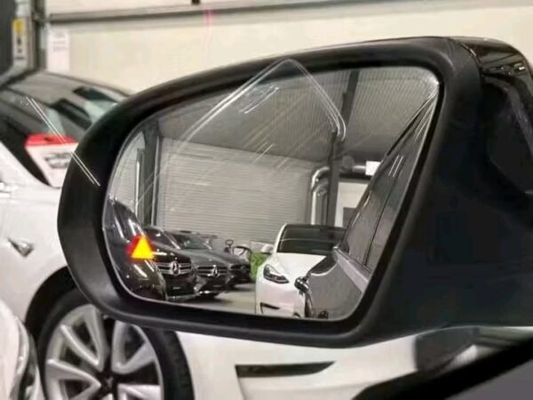 Mercedes-Benz EQC - Image 29