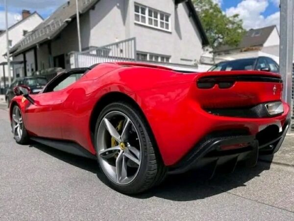 Ferrari 296 GTS Spider – Image 17