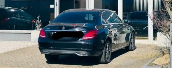 Mercedes-Benz C 200 4MATIC Limousine - Image 13