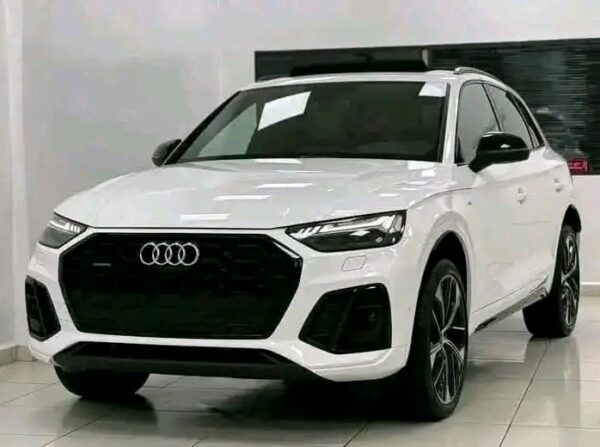 Audi Q5 40 – Image 2