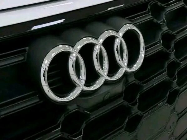 Audi Q5 40 – Image 9