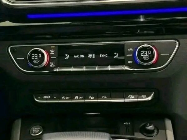 Audi Q5 40 – Image 20