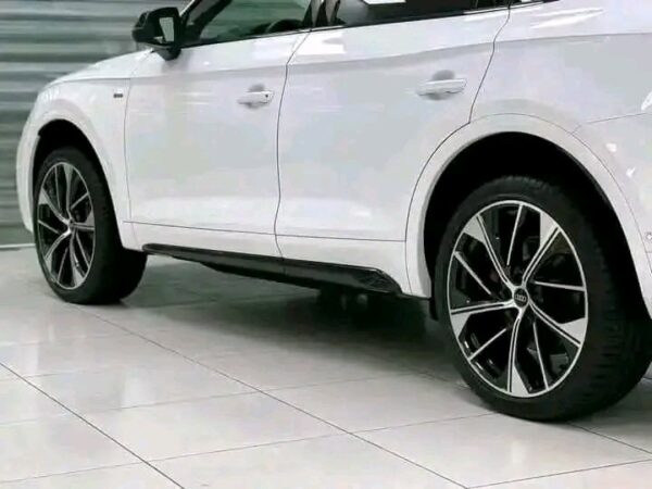 Audi Q5 40 – Image 25