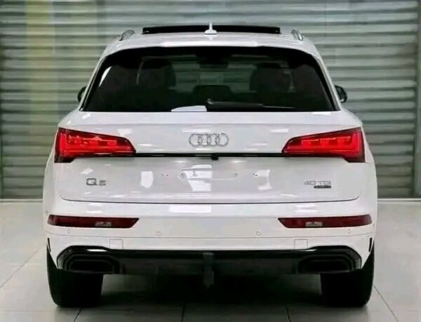 Audi Q5 40 – Image 27