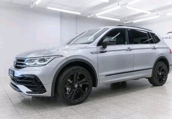 Volkswagen Tiguan 2.0TSI Allspace R-LINE - Image 4