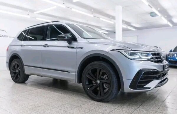 Volkswagen Tiguan 2.0TSI Allspace R-LINE - Image 3
