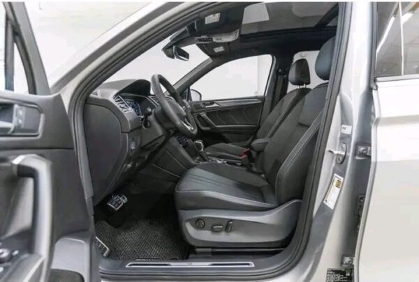 Volkswagen Tiguan 2.0TSI Allspace R-LINE - Image 8
