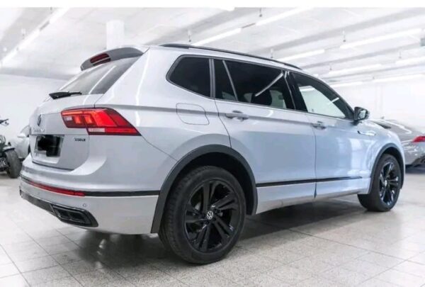Volkswagen Tiguan 2.0TSI Allspace R-LINE - Image 24
