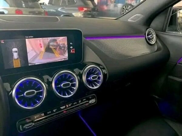 Mercedes-Benz GLA 200d Sport Line - Image 10