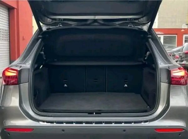 Mercedes-Benz GLA 200d Sport Line - Image 15