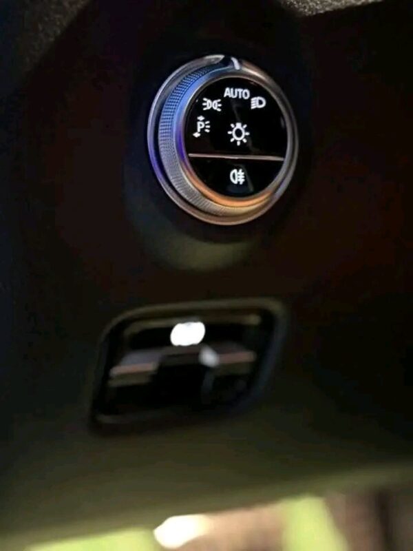 MERCEDES C220 4MATIC – Image 13