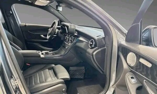 Mercedes-Benz GLC - Image 22