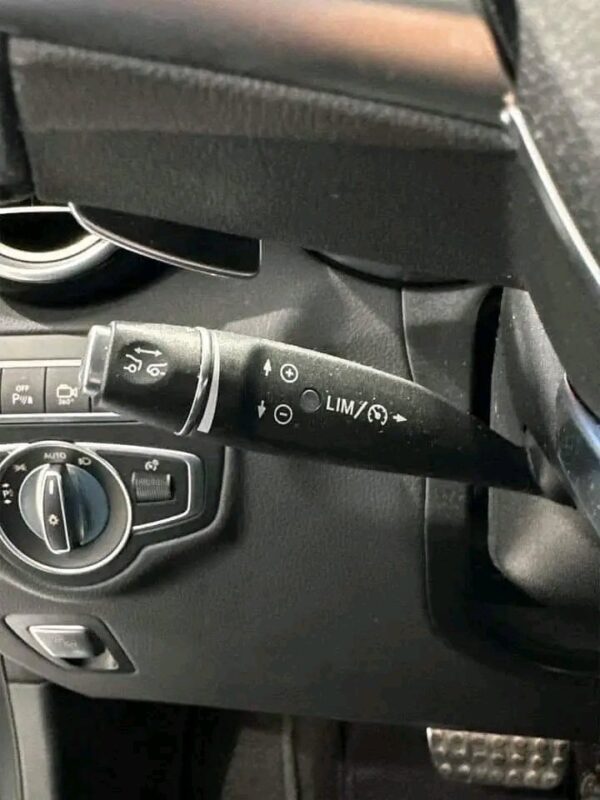 Mercedes-Benz GLC - Image 24