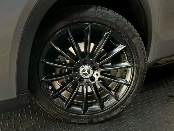 Mercedes-Benz GLA 250 4Matic - Image 18