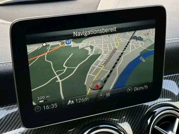 Mercedes-Benz GLA 250 4Matic - Image 7