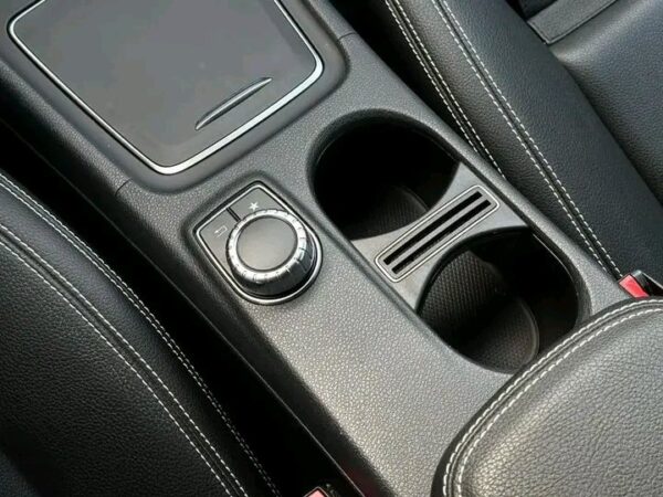 Mercedes-Benz GLA 250 4Matic - Image 15