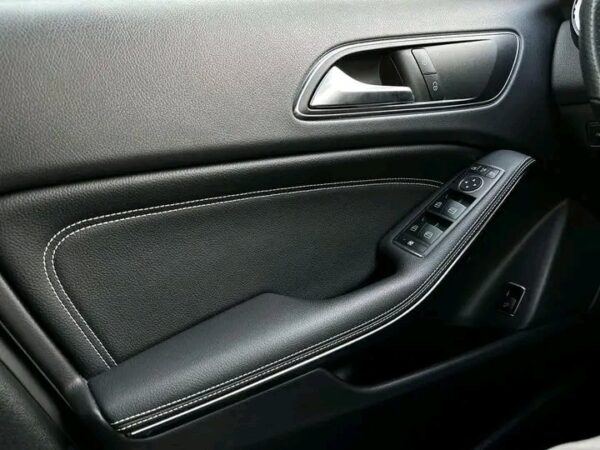 Mercedes-Benz GLA 250 4Matic - Image 8