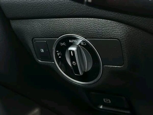 Mercedes-Benz GLA 250 4Matic - Image 11