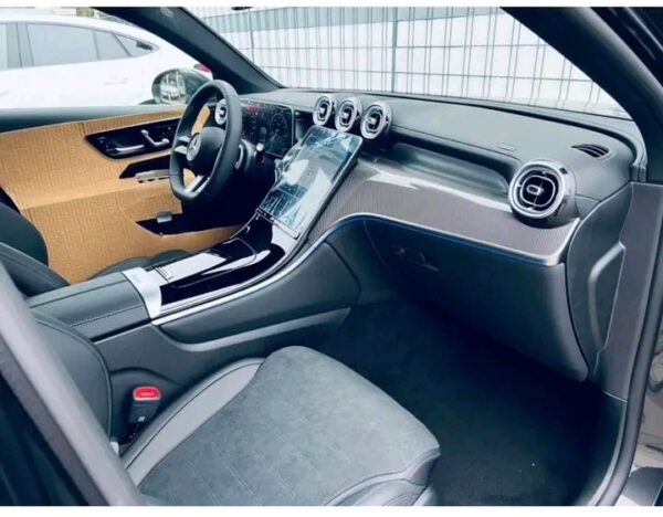 Mercedes-Benz GLC 200 Coupe 4Matic AMG - Image 12