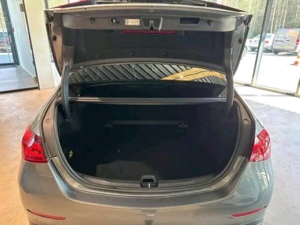 Mercedes-Benz C 300 d - Image 19