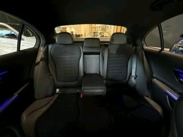 Mercedes-Benz C 300 d - Image 11