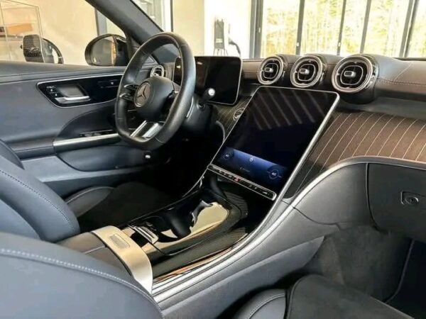 Mercedes-Benz C 300 d - Image 16