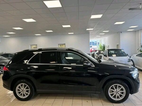 Mercedes-Benz GLE 300 - Image 19