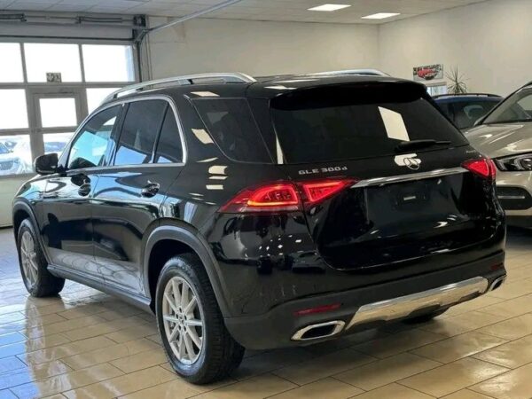 Mercedes-Benz GLE 300 - Image 23