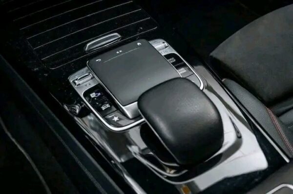 Mercedes-Benz CLA - Image 12