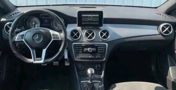 Mercedes-Benz CLA200 *AMG PACKAGE - Image 3