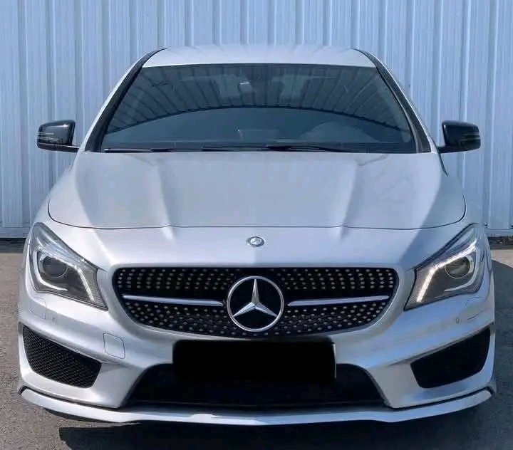 Mercedes-Benz CLA200 *AMG PACKAGE