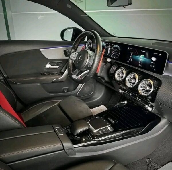 Mercedes A35 AMG 2.0 Turbo - Copier – Image 12
