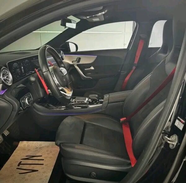Mercedes A35 AMG 2.0 Turbo - Copier – Image 6