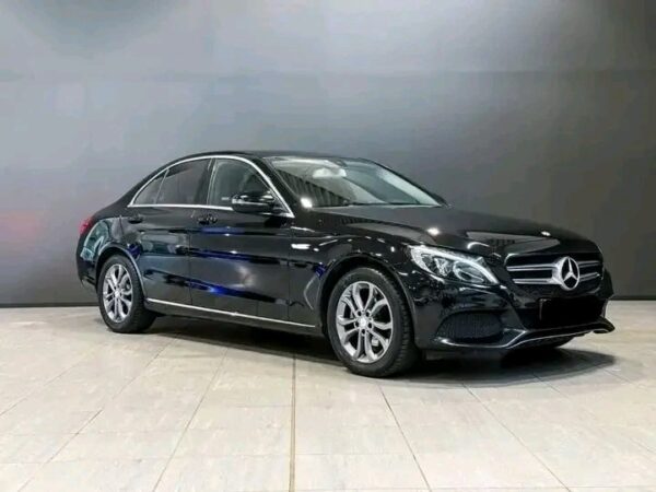 Mercedes-Benz C-Class – Image 3