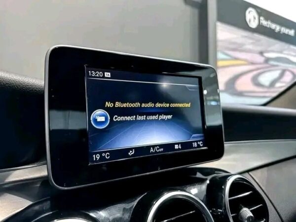 Mercedes-Benz C-Class – Image 8