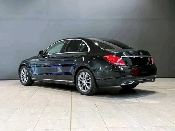 Mercedes-Benz C-Class – Image 27