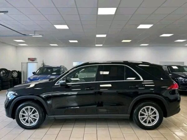 Mercedes-Benz GLE 300 – Image 18